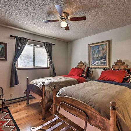 Downtown Red River Retreat With Mtn Views And Yard Екстер'єр фото