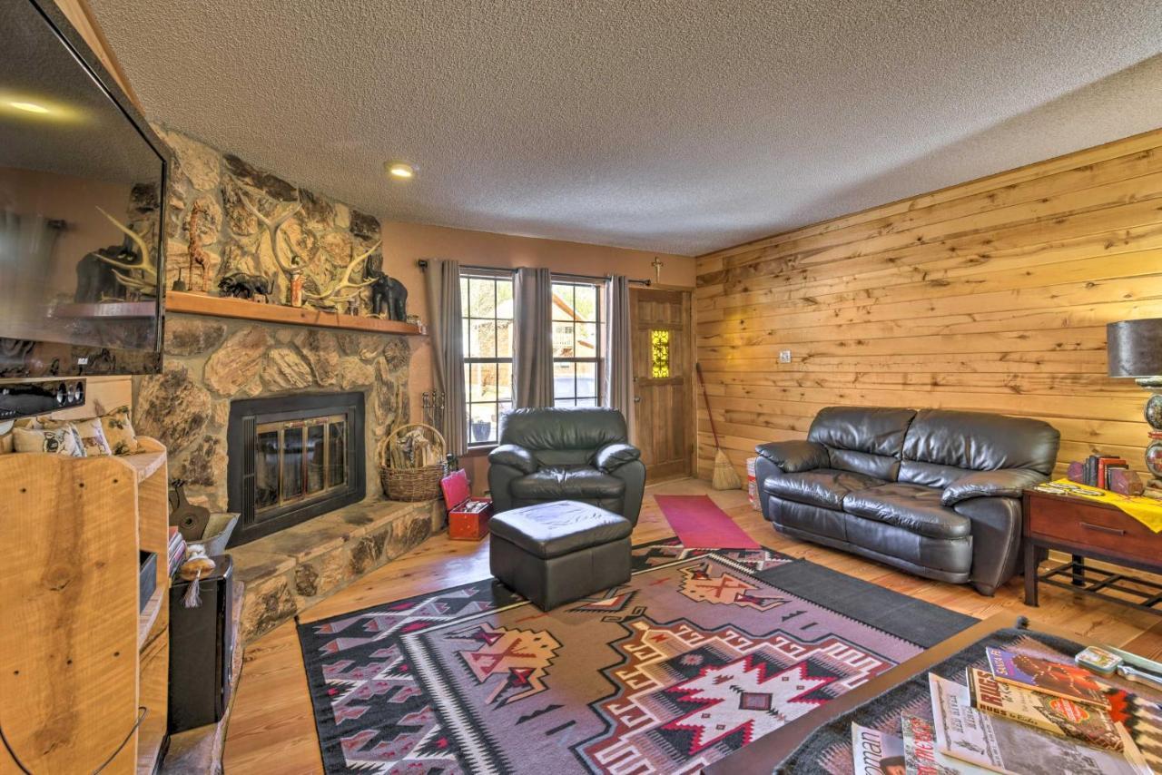 Downtown Red River Retreat With Mtn Views And Yard Екстер'єр фото