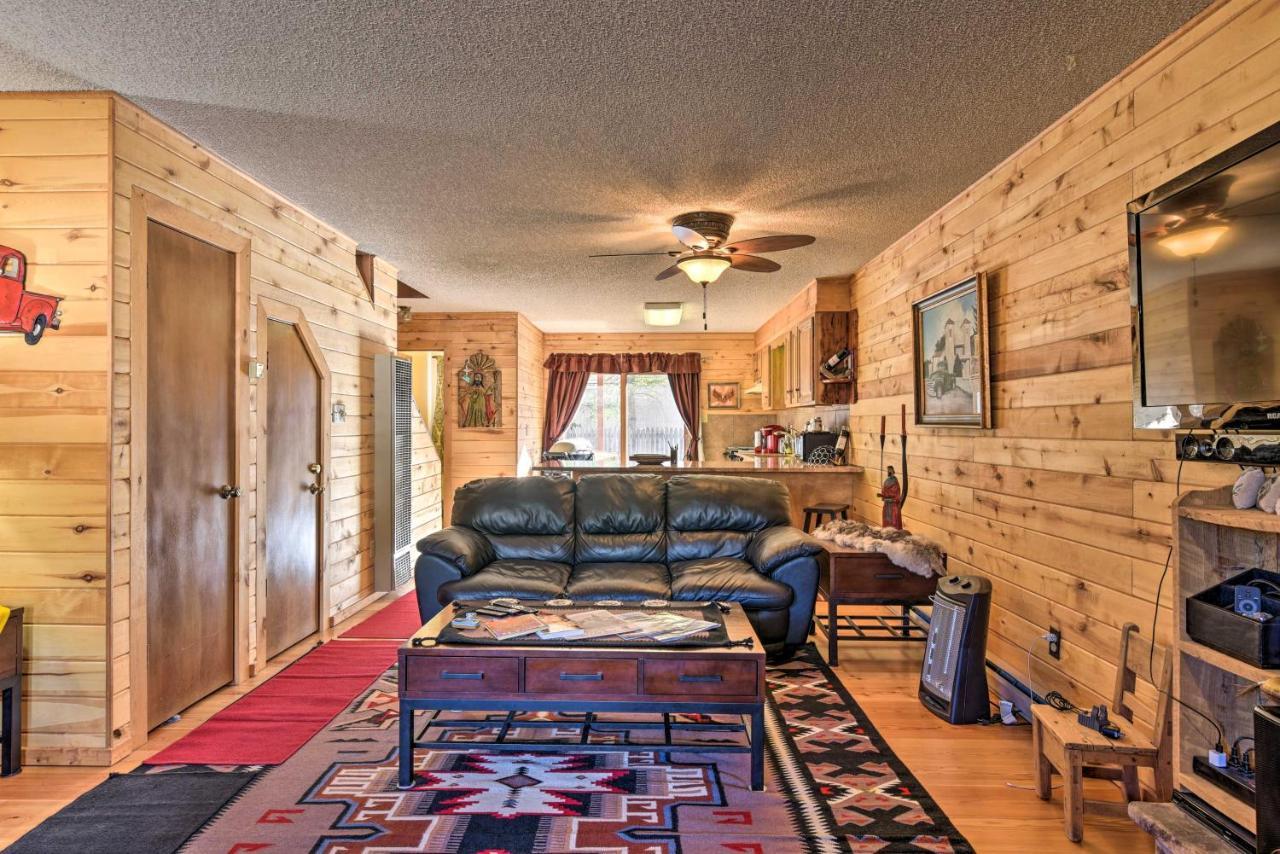 Downtown Red River Retreat With Mtn Views And Yard Екстер'єр фото